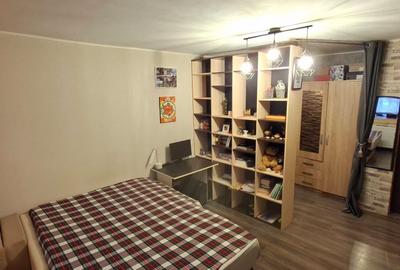 Apartament cu 3 camere, DECOMANDAT, zona NICOLINA-BELVEDERE - 1