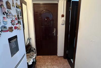 Apartament 2 camere Craiovita Noua, parter inalt cu balcon, centrala termica - 5