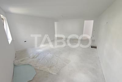 Casa spatioasa - aer curat si priveliste spre munti - teren 1203 mp - 28