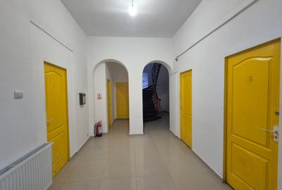 Vila cu multiple spatii cazare, curte libera, Foisorul de Foc - 5