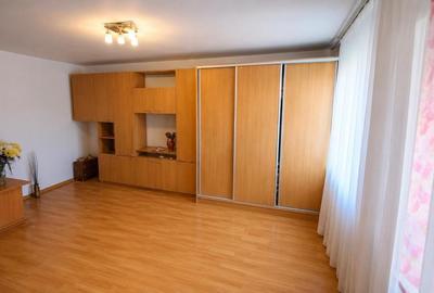 62000euro -Garsoniera et1- 33mp-bloc mixt- metrou - 2