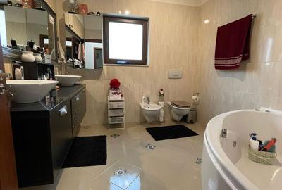 Refugiu elegant cu piscină privată în inima Iancu Nicolae - 15