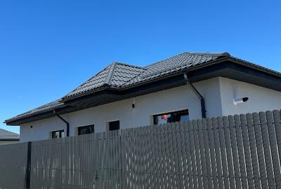 Casă individuală cu 4 camere în Tunari