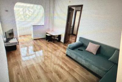 Apartament cu 3 camere semidecomandat în Tomis Nord