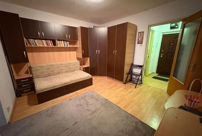 Garsonieră semidecomandată, mobilată în Brâncoveanu