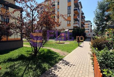 Apartament cu 3 camere decomandat în Tractorul