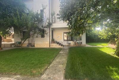 Casă individuală cu 4 camere în Apărătorii Patriei