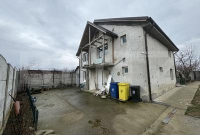 Casă individuală cu 6 camere în Sud
