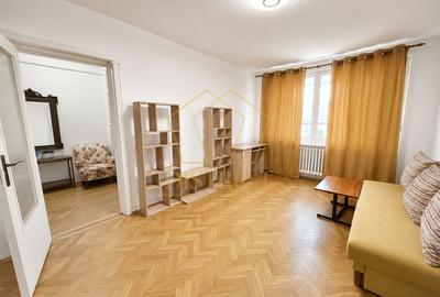 Apartament cu 2 camere semidecomandat, mobilat în Complex Studențesc