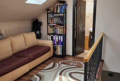 Apartament cu 3 camere semidecomandat, mobilat în Florești