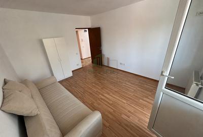 Apartament cu 3 camere decomandat în Popești-Leordeni