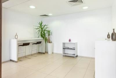 Acces  la un spațiu de birou profesional pentru 10 persoane în Regus Green Gate - 3