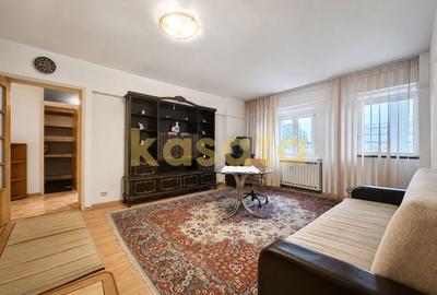 Apartament cu 3 camere semidecomandat în Aviației
