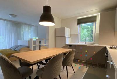 Apartament cu 4 camere decomandat în Avantgarden