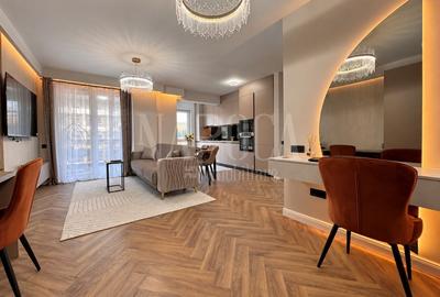 Apartament cu 3 camere semidecomandat în Florești