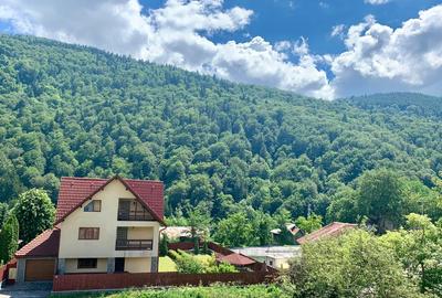 Casă individuală cu 7 camere în Platoul Izvor