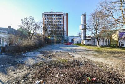 De vanzare Hotel, nefunctional, 70 camere + teren 3590 mp, Dej┃ - 8