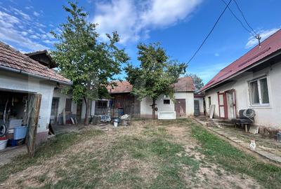 Casă individuală cu 3 camere în Bucerdea Grânoasă