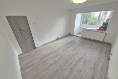 2Cam--Sagului-7 Min de Spitalul Judetean--Renovat--45MP-75.000 Euro!Neg - 2
