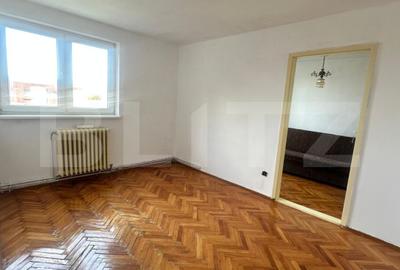 Apartament cu 3 camere semidecomandat, mobilat în Sud-Est