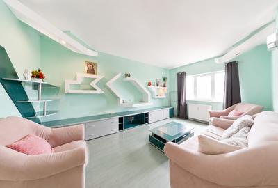 Apartament cu 2 camere semidecomandat, mobilat în Intim