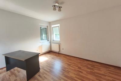 Chișoda casa 7 camere 1200 euro - 8
