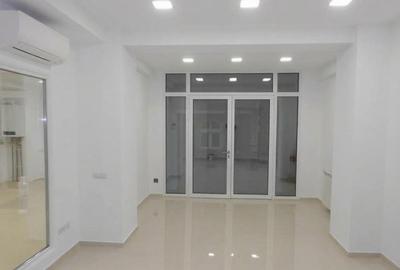 Peninsula - Piata Ovidiu, spatiu comercial, 125 mp., parter - 1