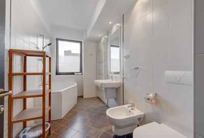 Boutique building, new furniture, first rent, 2 parking spaces, walk to school - 9