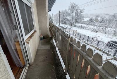 Duplex cu 4 camere în Surduc