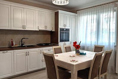 Duplex cu 4 camere în Cetate