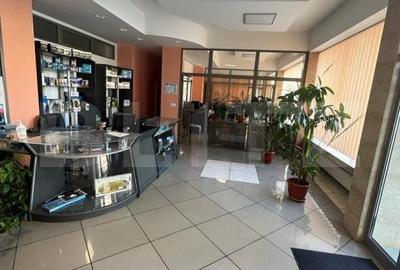 Spațiu comercial, de 274.00 mp, în Central