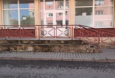 Spațiu comercial, 110 mp în Vitrometan