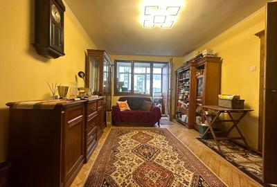 Apartament cu 2 camere semidecomandat în Berceni