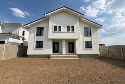 Duplex cu 5 camere în Moșnița Nouă