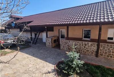Casa-vila si teren in Nanov - 24
