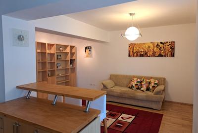 Apartament cu 2 camere decomandat în Mogoșoaia