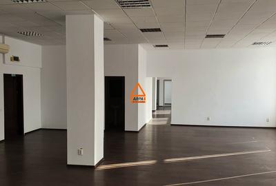 Spatiu comercial - Birouri - 235 mp - Podu Ros - 6