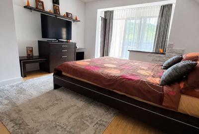 Proprietate cu doua corpuri de locuit, piscină, foisor, complet funcțională - 19
