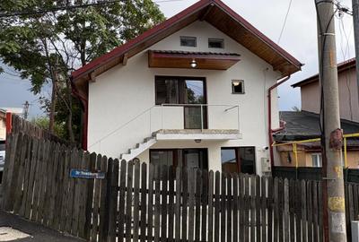 Casă individuală cu 4 camere în Vitan