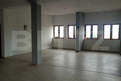 Spațiu comercial, de 185.00 mp, în Libertății