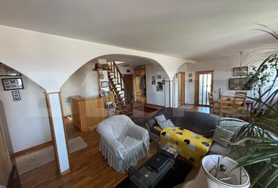 Apartament cu 3 camere decomandat, mobilat în Ultracentral
