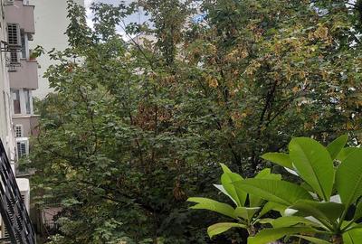 Apartament cu 3 camere decomandat în Decebal