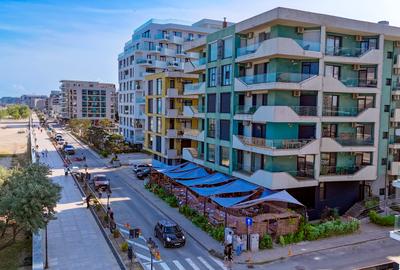 Prima linie la Plaja, apartament decomandat 2 camere , 2 balcoane - Mamaia Nord - 2