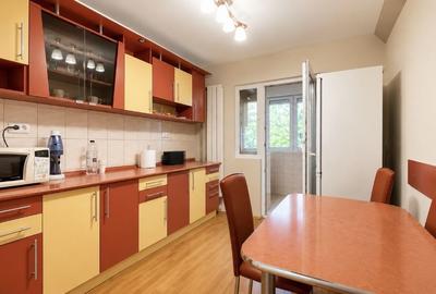 Apartament cu 3 camere de închiriat, Rogerius, etaj 1 - 2