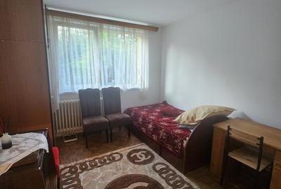 Apartament cu 3 camere decomandat, mobilat în Grigorescu