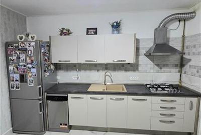 Vila 3 Nivele cu Spatiu Comercial Str. Cuza Voda - 4