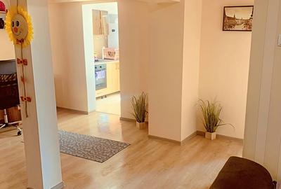 Apartament cu 2 camere decomandat în Faleza Nord