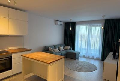 Apartament cu 2 camere semidecomandat, mobilat în Băneasa
