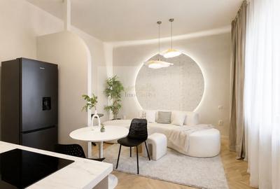 Apartament cu 2 camere decomandat, mobilat în Central