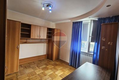Apartament cu 2 camere de vânzare în zona Central - 2